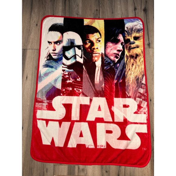 Star Wars Fleece Blanket Featuring Rey Kylo Ren Finn & Chewbacca By Northwest - Picture 1 of 3